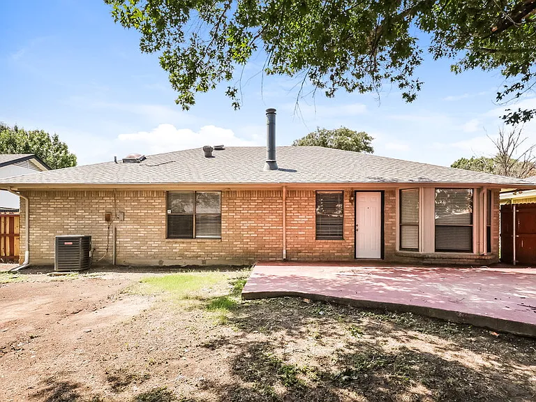 3400 Meadowmoor St — Photo 15