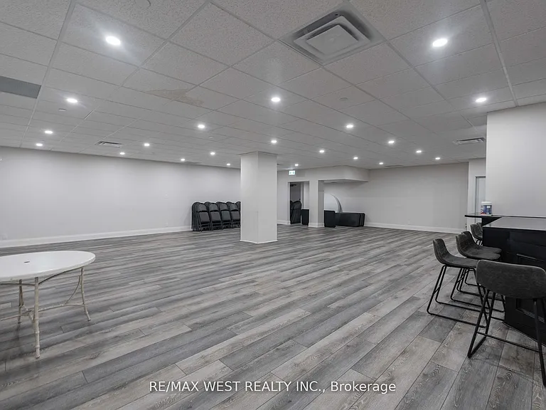 2737 Keele St #817 — Photo 24