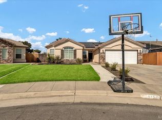 1150 W Sandstone Dr, Hanford, CA 93230