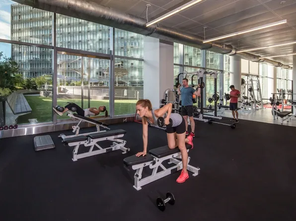 550 West 54th Street image 8 of 27