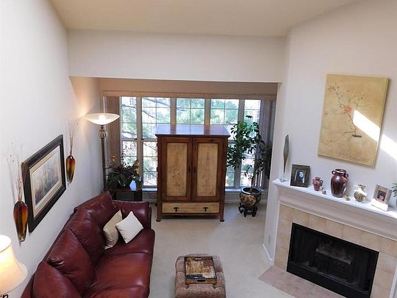 5th image of 3905 Golf Tee Ct APT 302