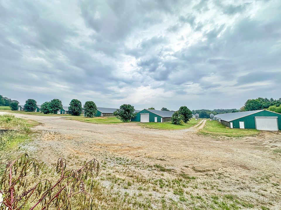 1st image of 261 Brickle Springs Rd