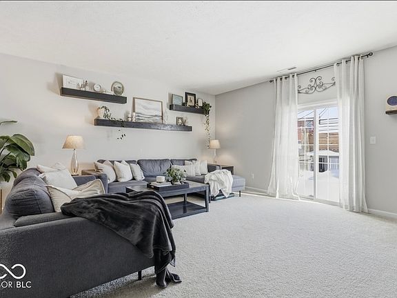 3rd image of 401 Haywood Dr