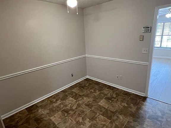 5th image of 536-538 Whitehall Ln