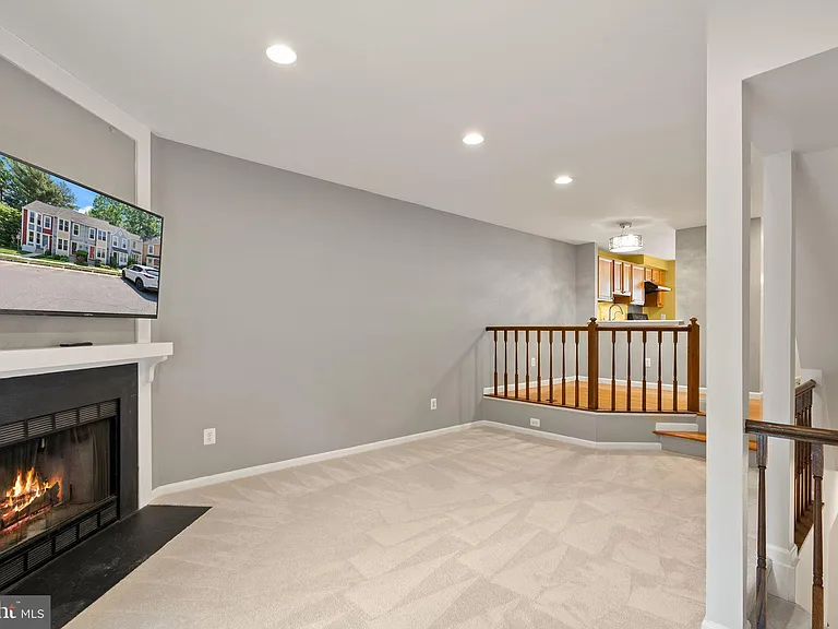 11243 Silentwood Ln — Photo 13