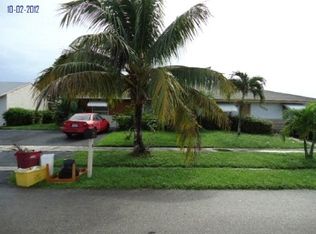 4698 Gladiator Cir, Greenacres, FL 33463