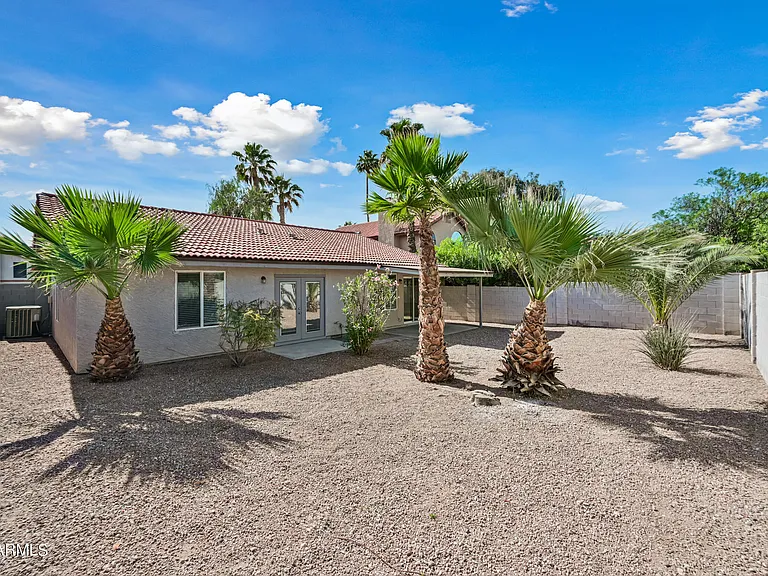 313 S Ocean Dr — Photo 22