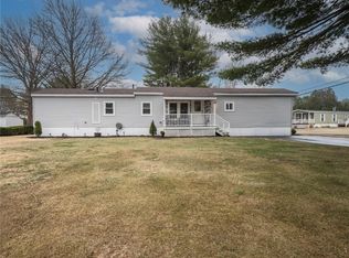 14 Milton Ln, Coventry, RI 02816