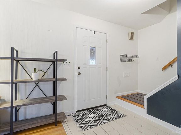 4th image of 625 Conina Dr