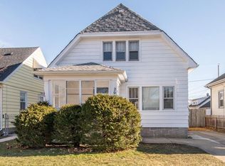 2021 Hickory Grove Ave, Racine, WI 53403