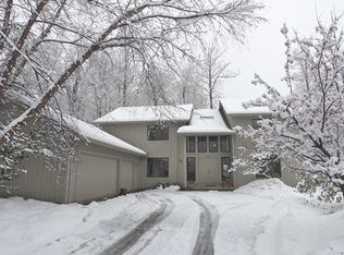 4000 Orangewood Dr, Beachwood, OH 44122