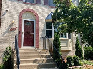 13912 Woods Run Ct, Centreville, VA 20121