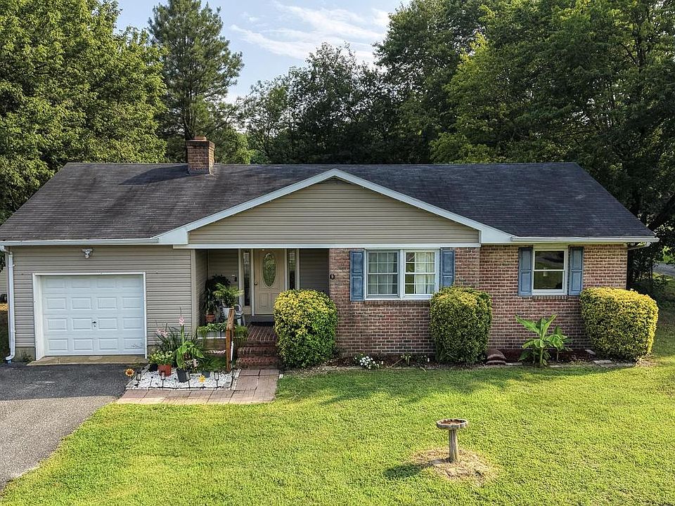 1st image of 16384 Abbotts Pond Rd