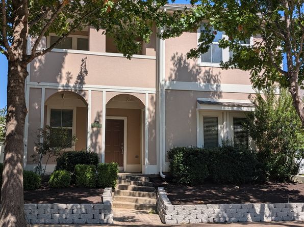 1215 Caudle Ln