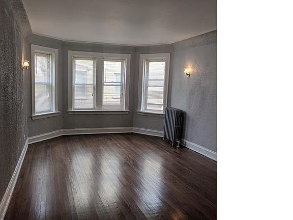2nd image of 7643 S East End Ave APT 1