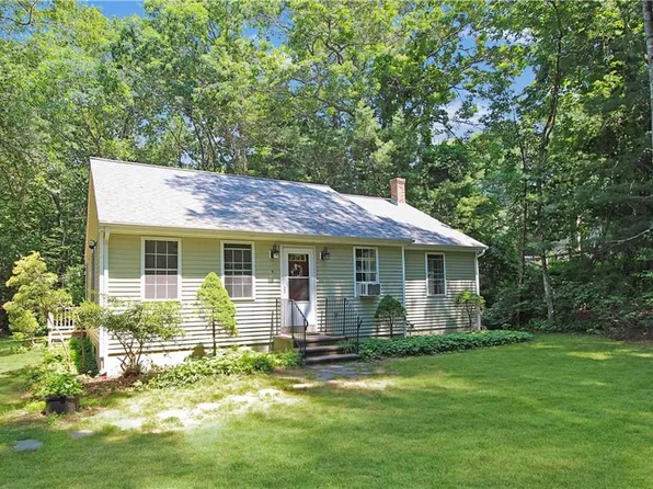 9 Thomas Ln, Westerly, RI 02891