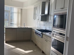 336 Spadina Rd #402-C02, Toronto, ON M5R 2V8