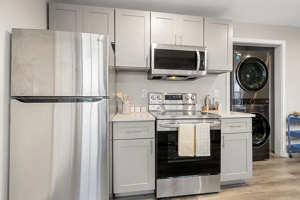 3580 Perkins St — Photo 2