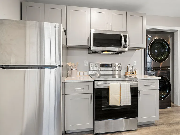 3580 Perkins St — Photo 2