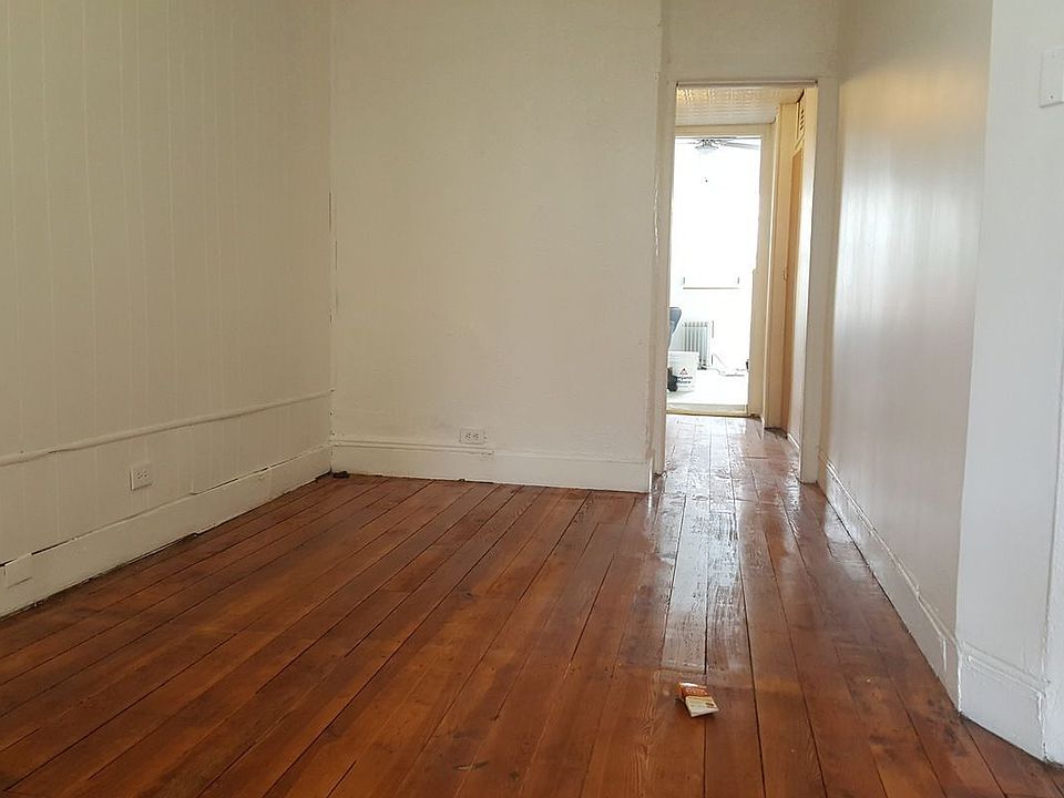 2nd image of 105 Engert Ave APT 4L