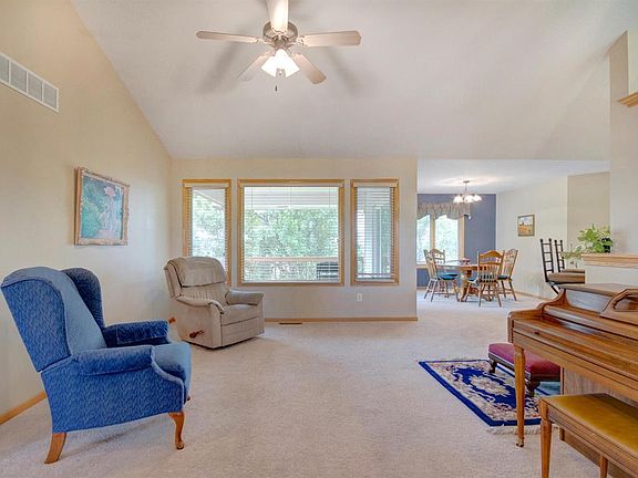 2nd image of 814 N Candia Ct