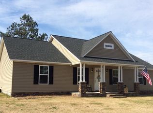 33 Saddle Dr, Hazlehurst, GA 31539