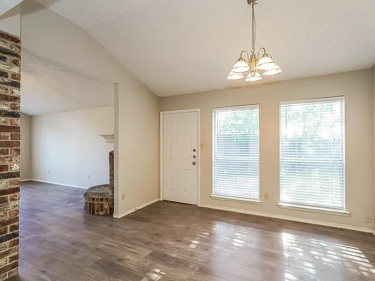 7900 Flowertree Ct — Photo 6