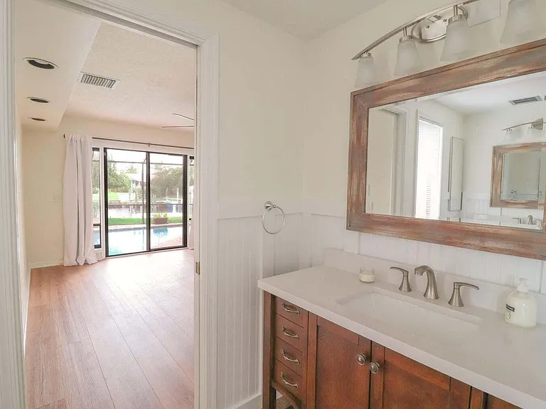 1694 SW Boatswain Pl — Photo 28
