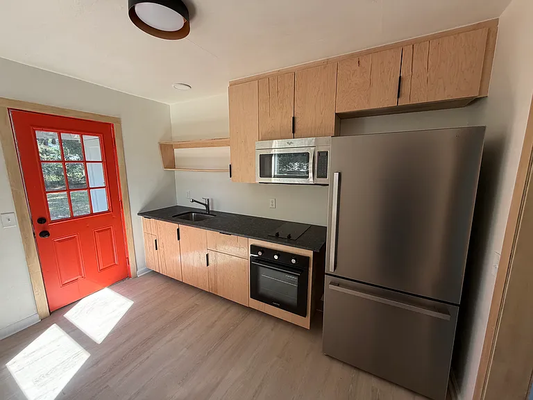 10 Ruberia Ave — Photo 3