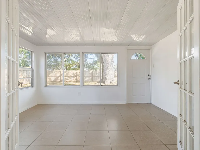 100 Contee Dr — Photo 17
