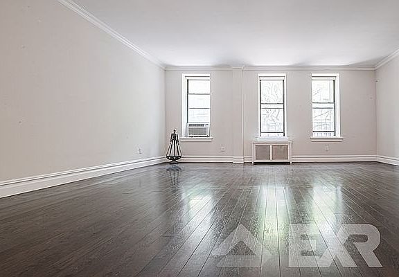 4th image of 526 W 111th St APT 2CD