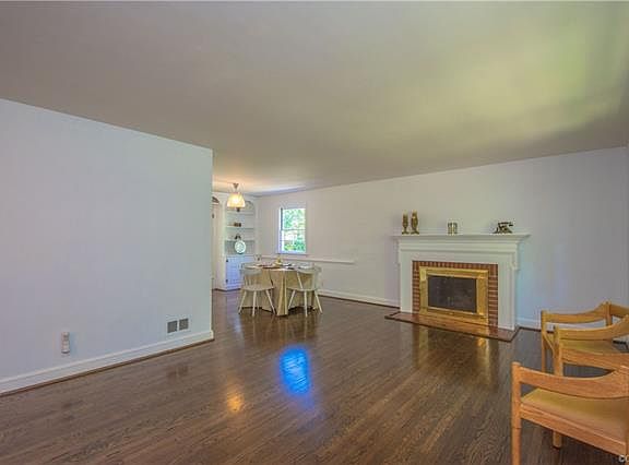 5th image of 7534 Brisbane Dr