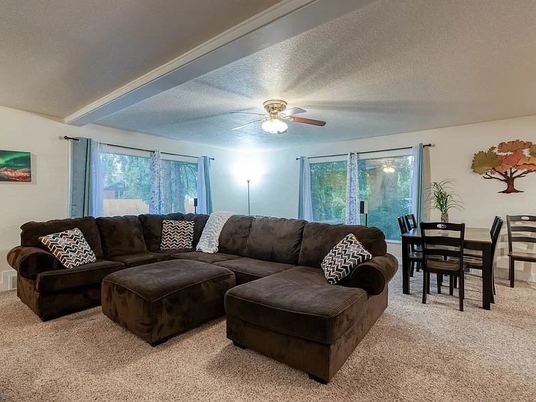 430 S Meridian Rd — Photo 6