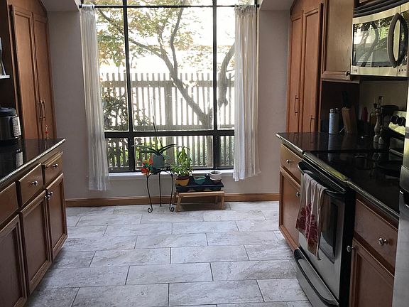 Kitchen with breakfast nook
