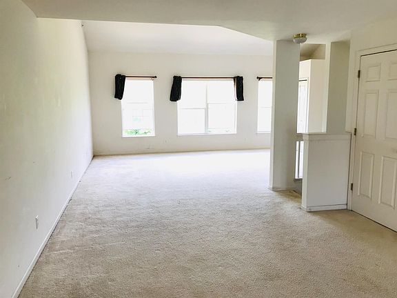 5th image of 1862 Lindsay Ln