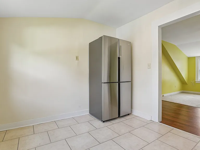 1572 Whitney Ave #2 — Photo 12