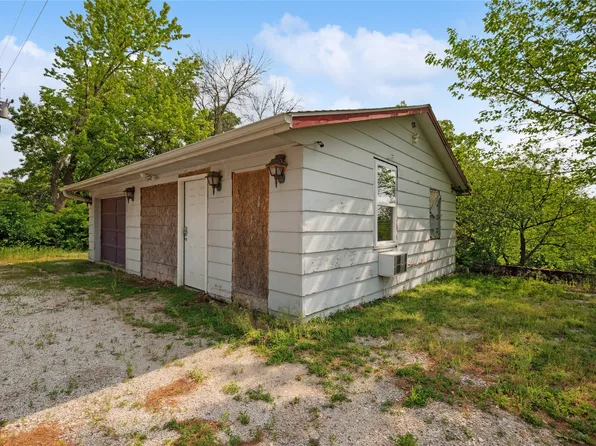 8435 Meadow Wood Dr, Dexter, IA 50070
