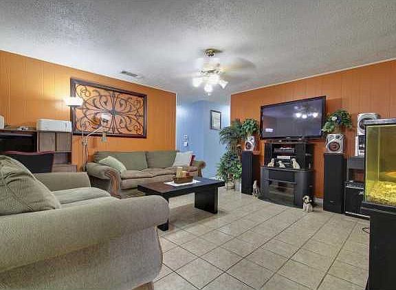 4th image of 8904 Tronewood Dr