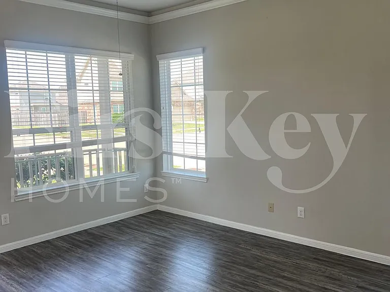 3219 Walden Breeze Ct — Photo 2