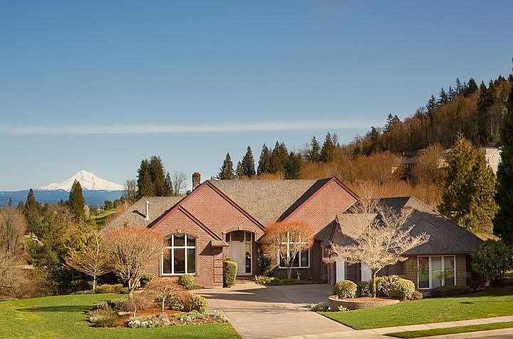 Mt. Hood & Cascade Mountains View