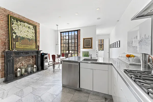 Rented by Douglas Elliman | media 18