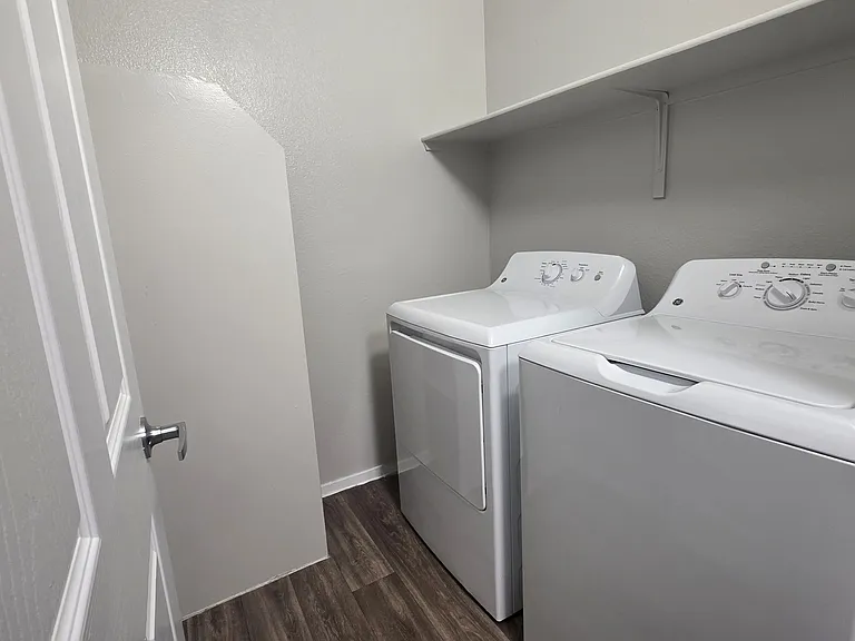 Alterra Apartments — Photo 32