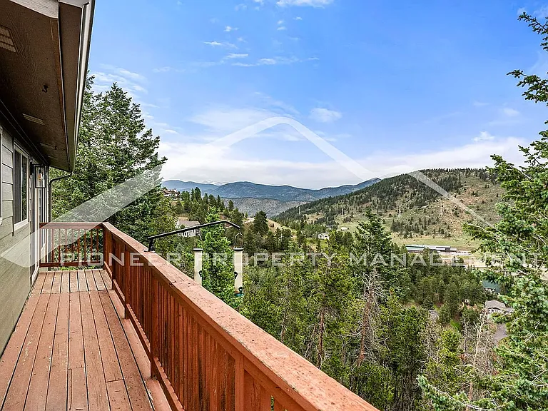 1334 Ponderosa Dr — Photo 7