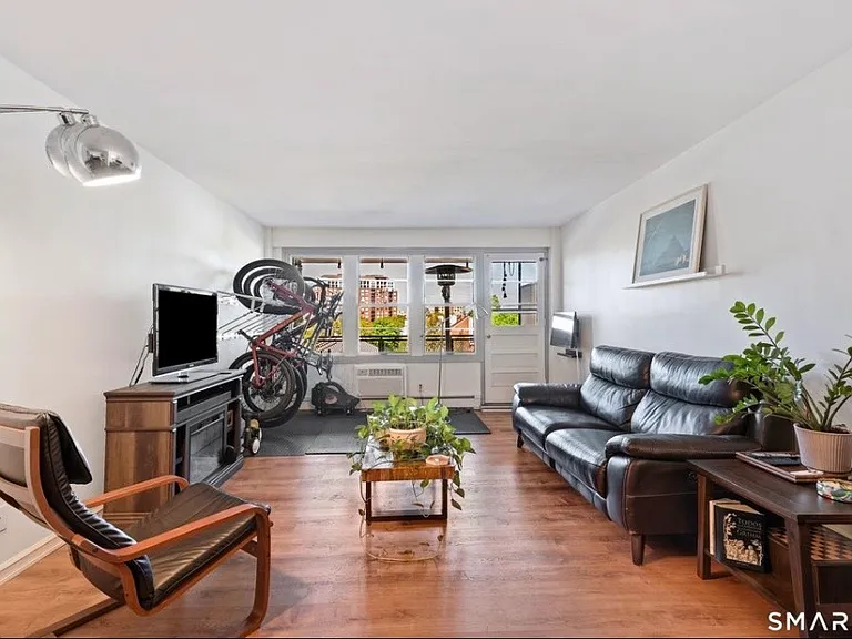 30 Glenbrook Rd #2E — Photo 4