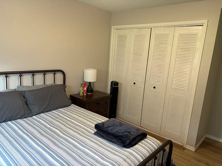 1335 NW Deane St #6 — Photo 11