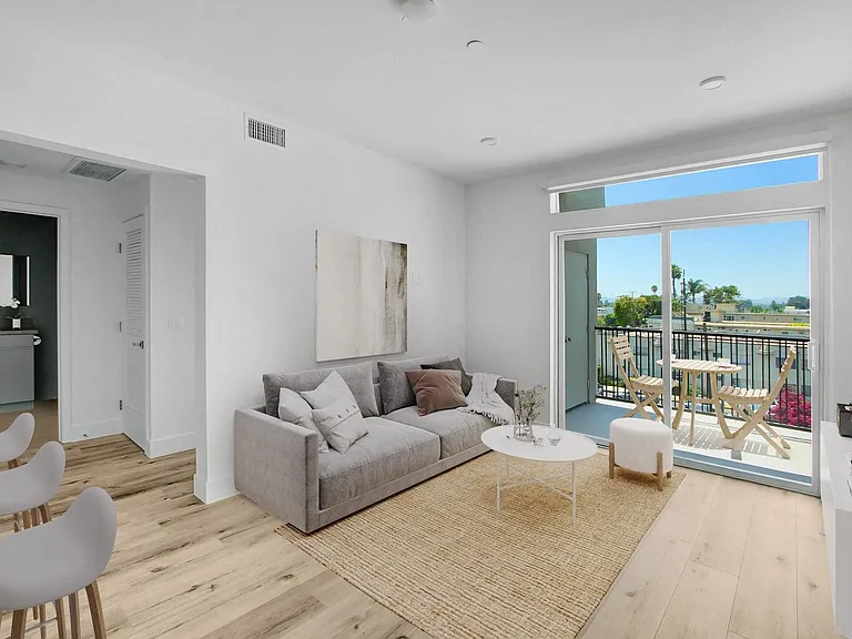 The Bay Apartment Homes — Photo 2