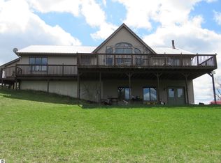 10678 S Mackinaw Trl, Cadillac, MI 49601