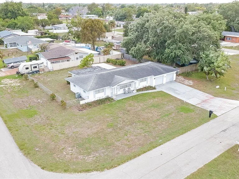 220 Punta Alta Ct — Photo 37