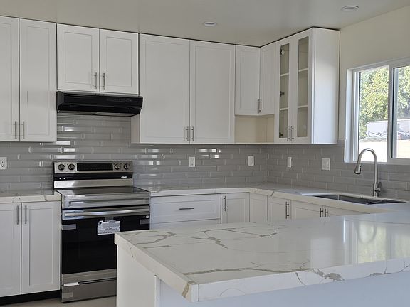 4th image of 11428 Fidel Ave #B
