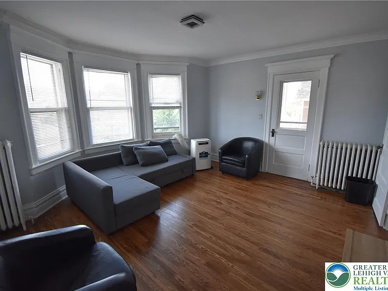 700 Hamilton St #2 — Photo 4